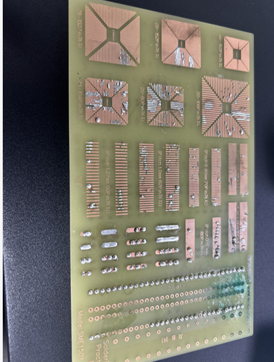 연습용 PCB에서 wire를 붙인 결과